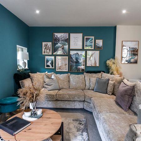 Spring Mount Huge Luxury Full Apartment- Harrogate Centre-Two Extremely Comfy Kingsize Bedrooms-Fully Equipped Modern Kitchen-Cosy Living Room With Huge Tv Exterior foto