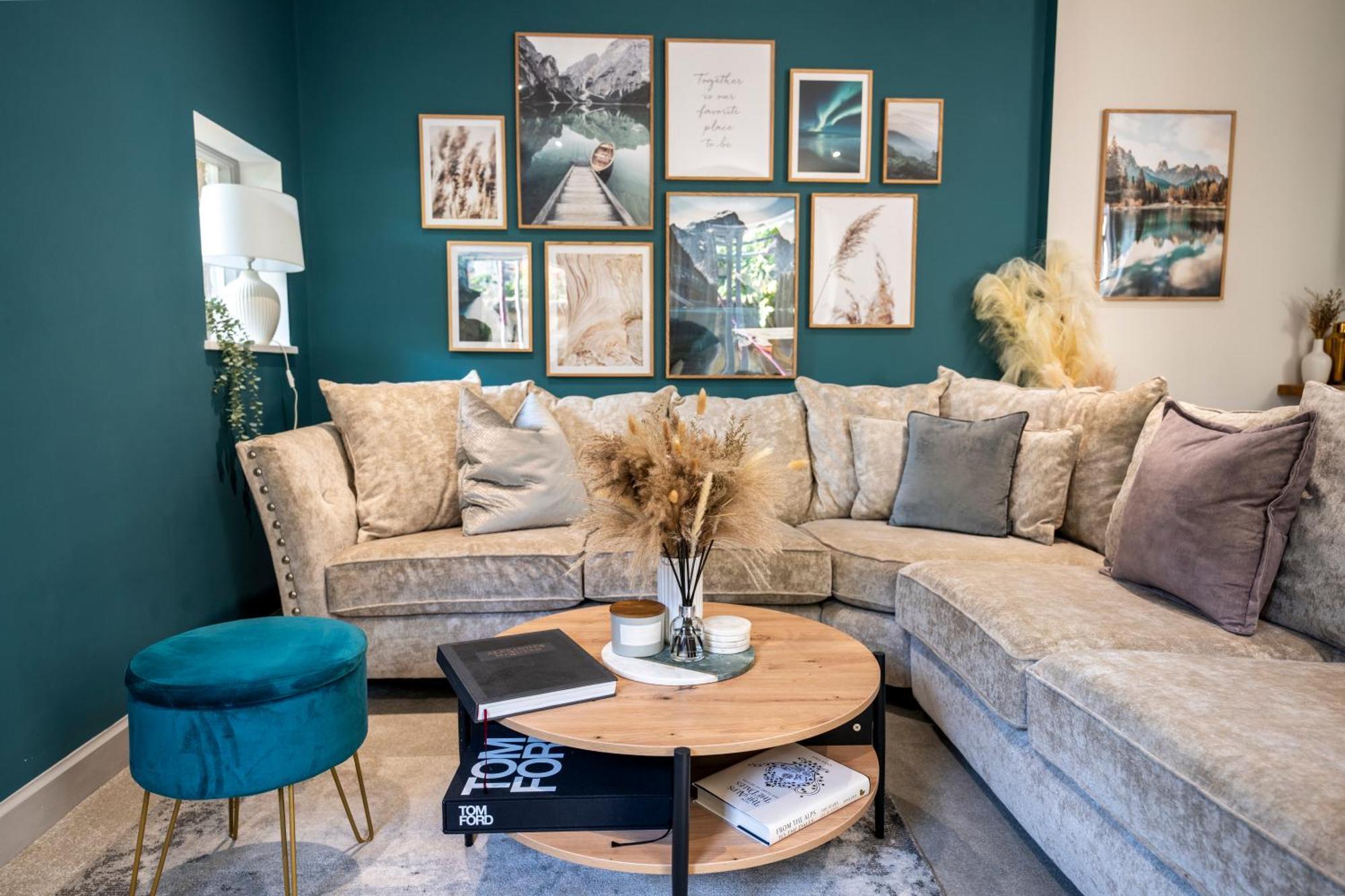 Spring Mount Huge Luxury Full Apartment- Harrogate Centre-Two Extremely Comfy Kingsize Bedrooms-Fully Equipped Modern Kitchen-Cosy Living Room With Huge Tv Exterior foto
